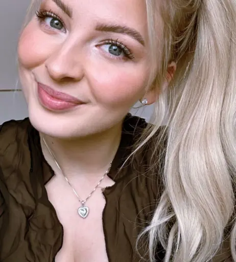 Image 1023352 from ASMR Janina