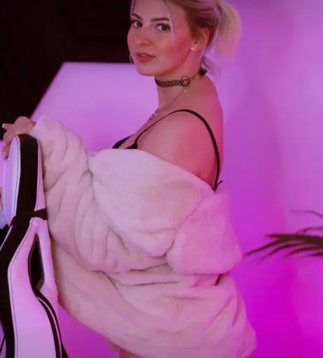 Image 1029121 from ASMR Janina