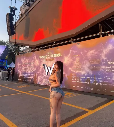 Image 10158950 from 171jun1999 | bighip2062