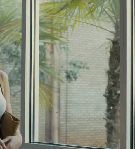 Image 10165762 from Halston Sage