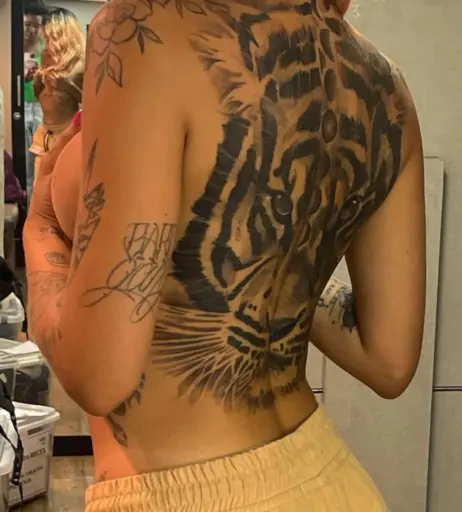 Image 10171808 from AZZY