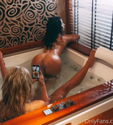 Image 10112072 from Juju Brais | Julia Abrams