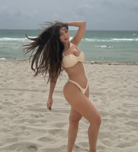 Image 10125100 from Nyvi Estephan