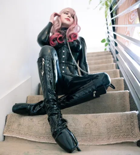 Image 10106892 from Sneaky