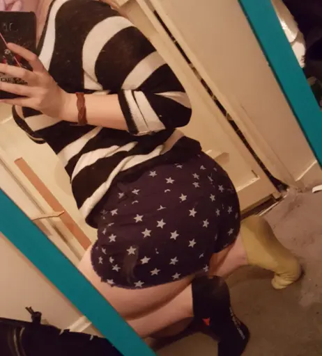 Image 10106483 from Swingerwanabe | LouisvilleCuckCouple | amber_hotwife | Amber Wanabe