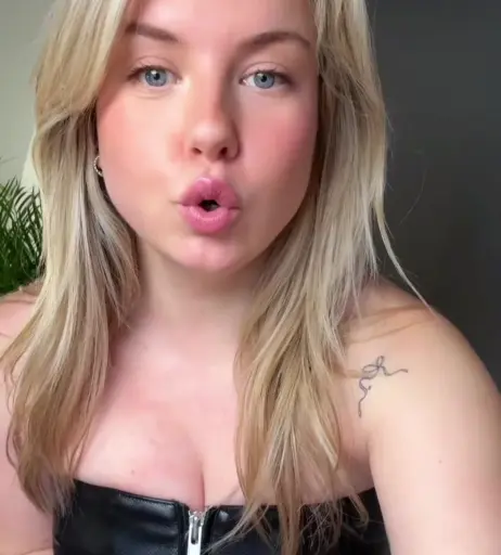 Image 1010047 from KellyMissesvlog