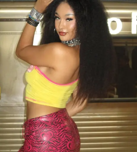 Image 10100673 from Veondre