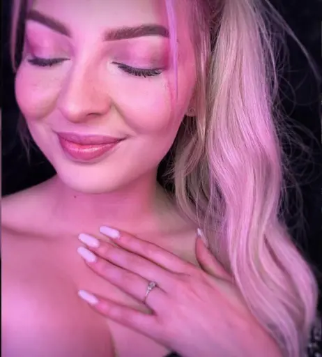 Image 1019767 from ASMR Janina