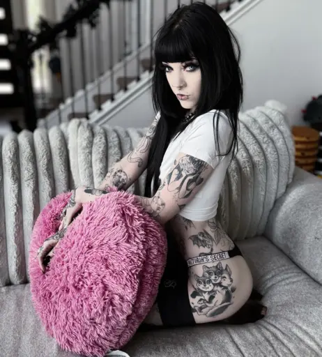 Image 10067320 from IAmM3dusa_ / therealm3dusa_ / therealm3dusa