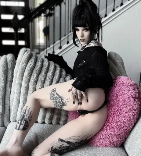 Image 10067367 from IAmM3dusa_ / therealm3dusa_ / therealm3dusa