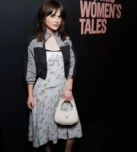 Image 10078097 from Emilia Jones