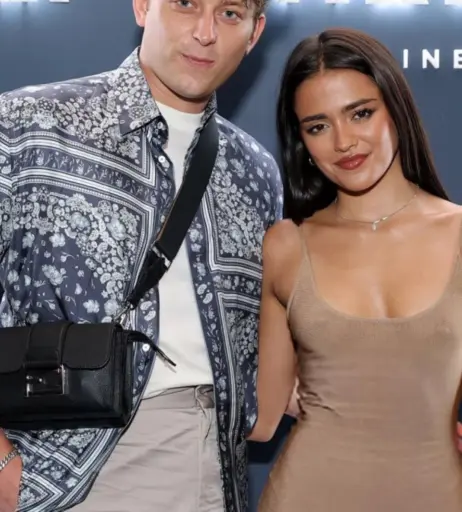 Image 10077772 from Maia Reficco