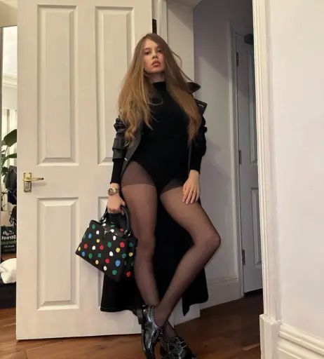 Image 10071861 from Xenia Tchoumi