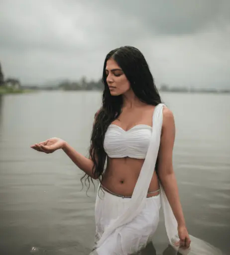 Image 10070453 from Malavika Mohanan