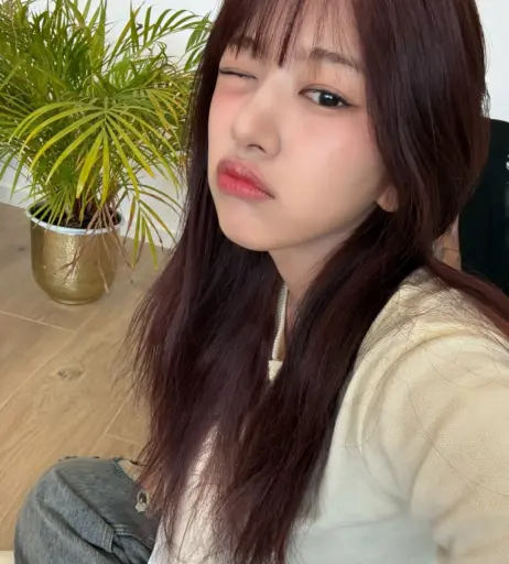 Image 10070689 from An Yujin 안유진 | YUJIN