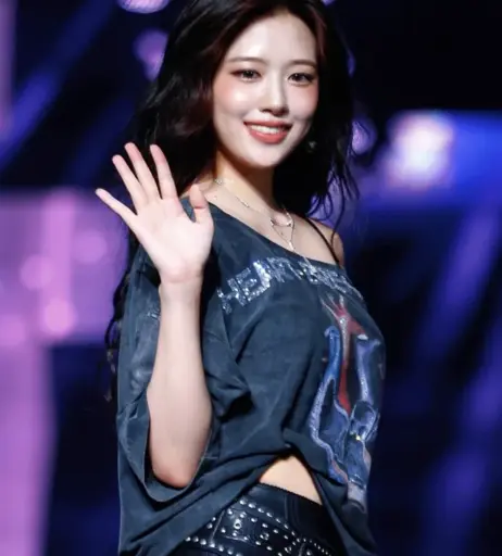 Image 10070666 from An Yujin 안유진 | YUJIN