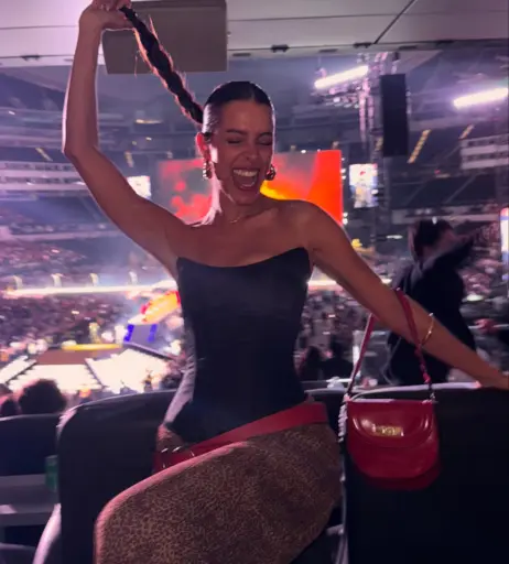 Image 10017426 from Izzybizzyspider | FBE React Girl