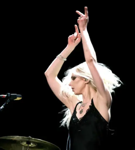 Image 10028919 from Women of Metal