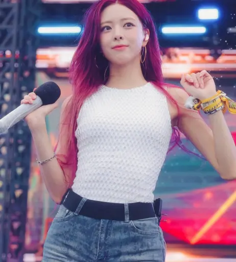 Image 10028722 from Yuna - ITZY (유나, Shin Yu Na)