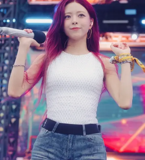 Image 10028720 from Yuna - ITZY (유나, Shin Yu Na)