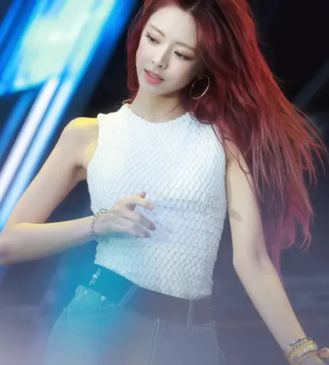 Image 10028708 from Yuna - ITZY (유나, Shin Yu Na)