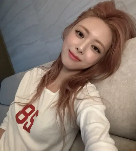 Image 10028736 from Yuna - ITZY (유나, Shin Yu Na)