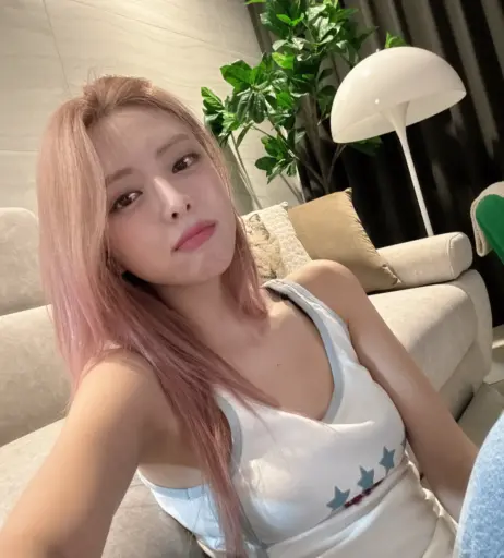 Image 10028763 from Yuna - ITZY (유나, Shin Yu Na)