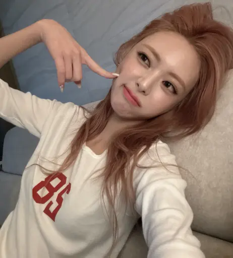 Image 10028740 from Yuna - ITZY (유나, Shin Yu Na)