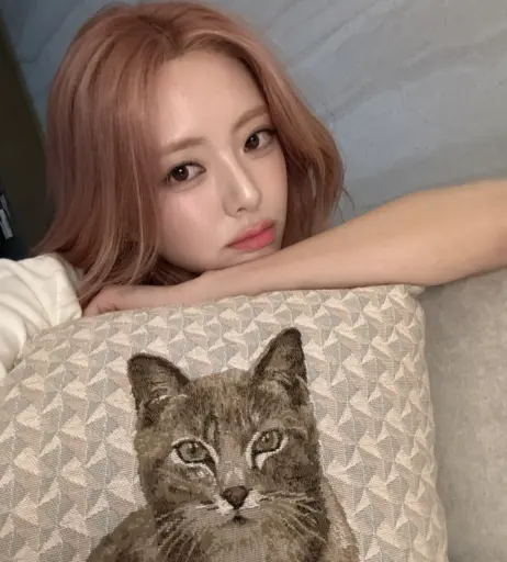 Image 10028747 from Yuna - ITZY (유나, Shin Yu Na)