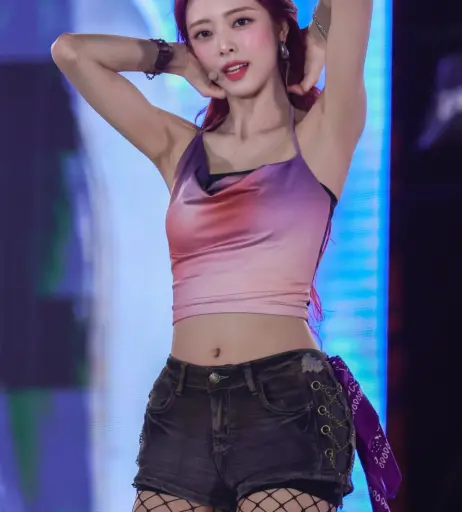 Image 10028773 from Yuna - ITZY (유나, Shin Yu Na)