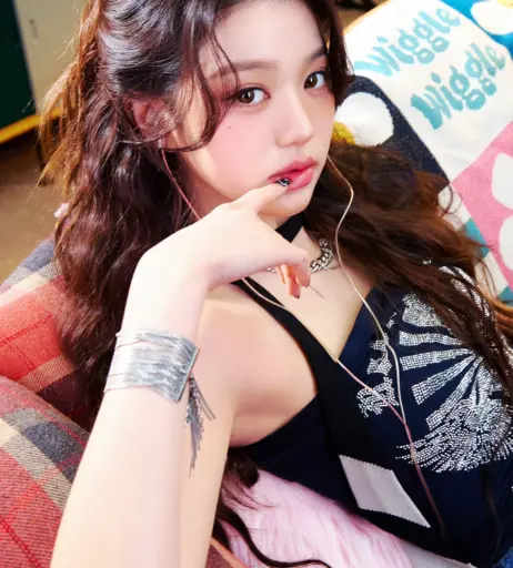 Image 10028244 from Jang Won-young / 장원영 WONYOUNG