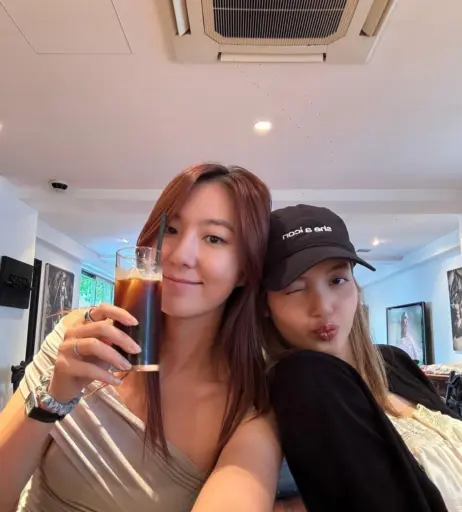 Image 10025086 from Lisa | BLΛƆKPIИK (Blackpink)