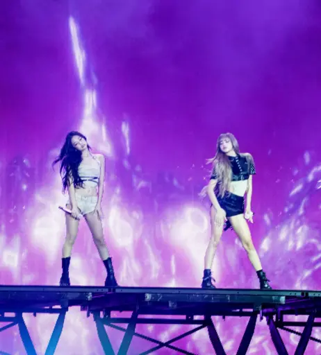 Image 10025057 from Lisa | BLΛƆKPIИK (Blackpink)