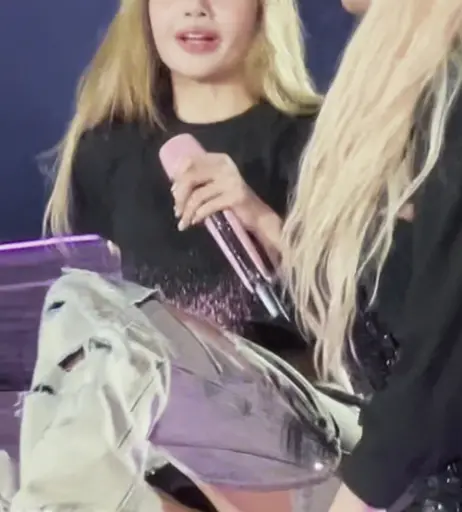 Image 10025329 from Lisa | BLΛƆKPIИK (Blackpink)