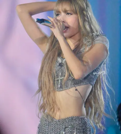 Image 10025309 from Lisa | BLΛƆKPIИK (Blackpink)