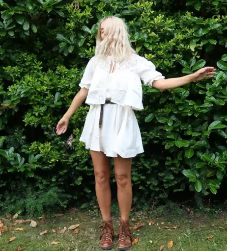 Image 10025208 from Holly Willoughby