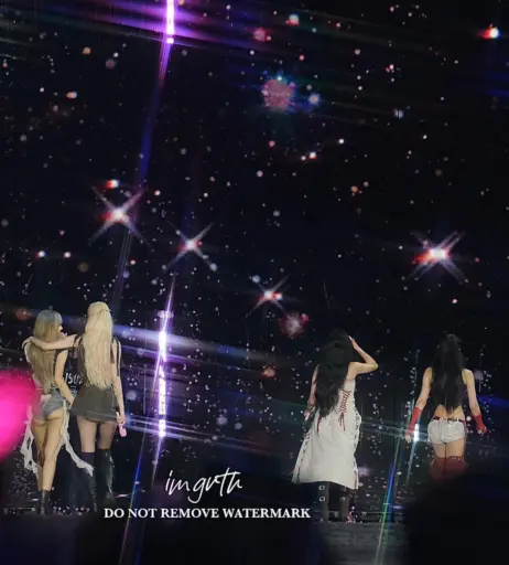 Image 10025251 from Lisa | BLΛƆKPIИK (Blackpink)