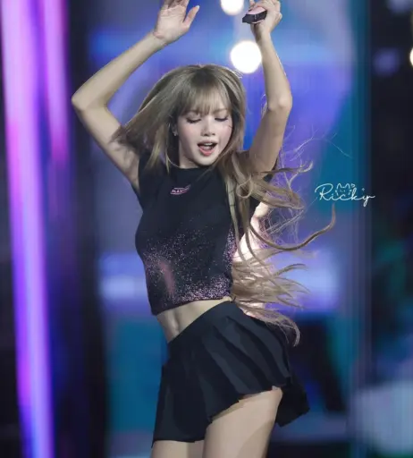 Image 10025240 from Lisa | BLΛƆKPIИK (Blackpink)