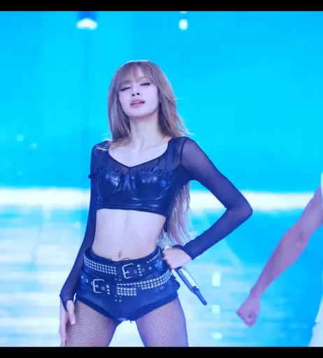 Image 10025272 from Lisa | BLΛƆKPIИK (Blackpink)