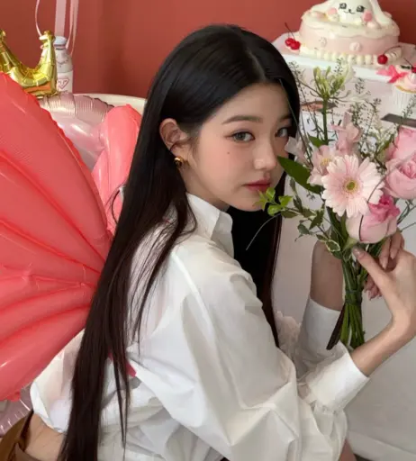 Image 10027855 from Jang Won-young / 장원영 WONYOUNG