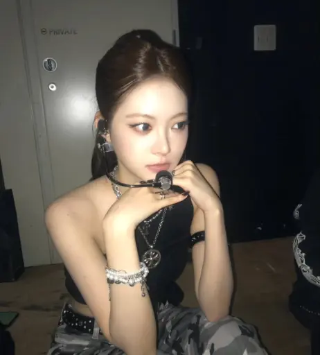 Image 10027479 from Hong Eunchae 홍은채 | LESSERAFIM