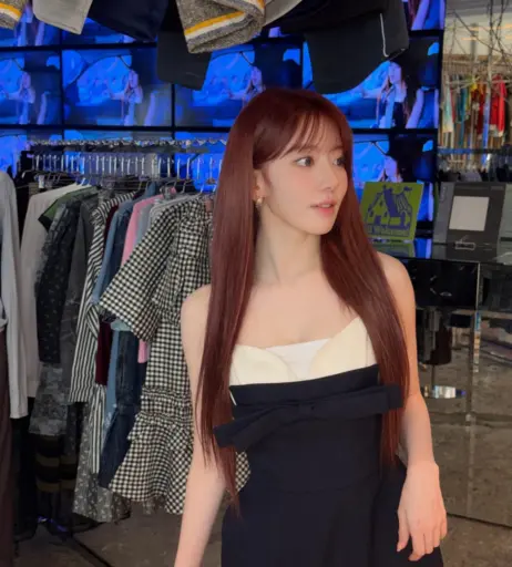 Image 10027159 from Sakura Miyawaki 宮脇 咲良 | LESSERAFIM