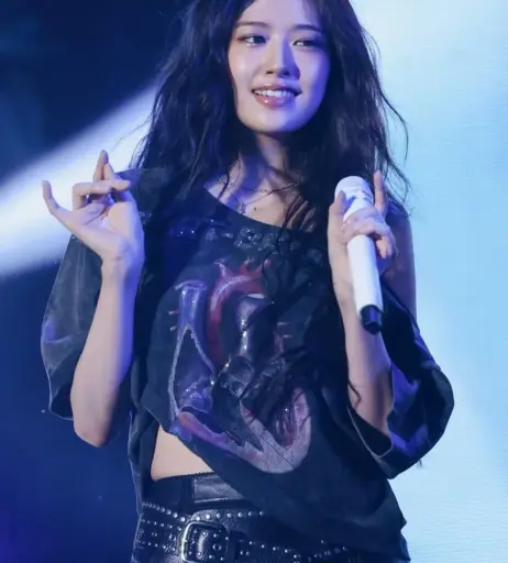 Image 10027360 from An Yujin 안유진 | (An) IVE