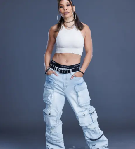 Image 10026530 from Mia Yim