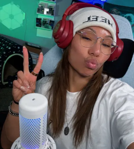 Image 10026571 from Mia Yim