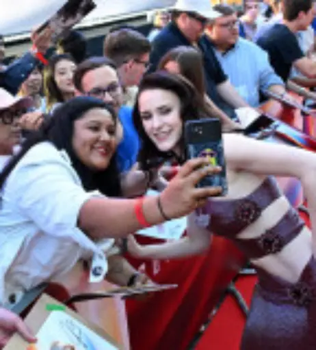 Image 10029845 from Rachel Brosnahan (Marvelous Mrs. Maisel)