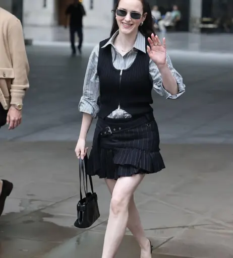 Image 10029780 from Rachel Brosnahan (Marvelous Mrs. Maisel)