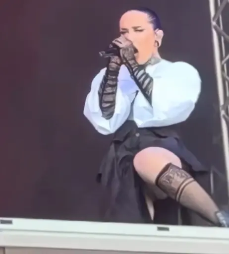 Image 10029619 from Women of Metal