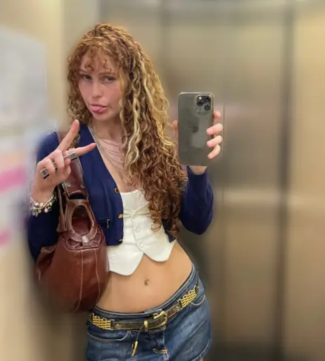 Image 10038442 from Nikanikaa | Nikaniikaa