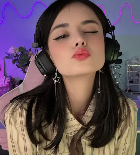 Image 10038795 from Loonassoftfeet